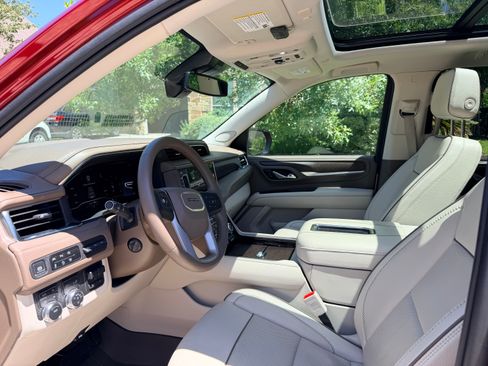 Used 2024 GMC Yukon XL Denali w/ Max Trailering Package AWD/4WD image 9