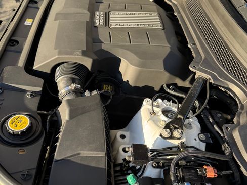 Used 2014 Land Rover Range Rover Sport HSE image 22