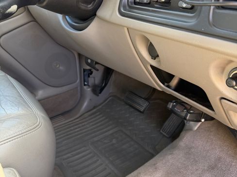 Used 2004 Chevrolet Silverado 2500 LS w/ Heavy-Duty Power Package image 15