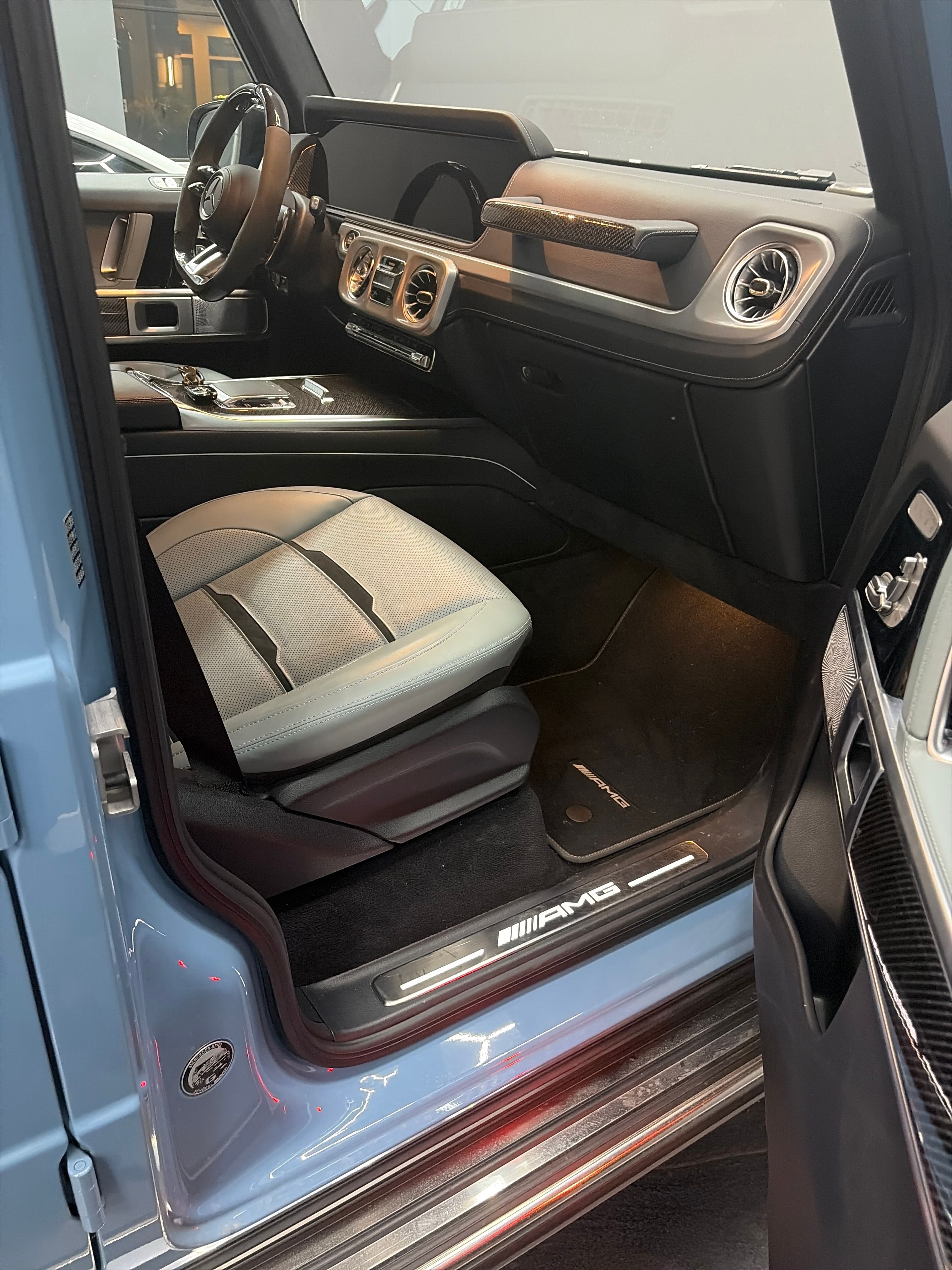 Used 2025 Mercedes-Benz G 63 AMG 4MATIC image 12