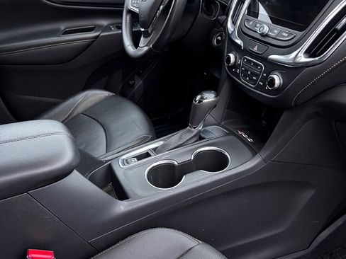 Used 2020 Chevrolet Equinox Premier w/ LPO, Floor Liner Package image 6