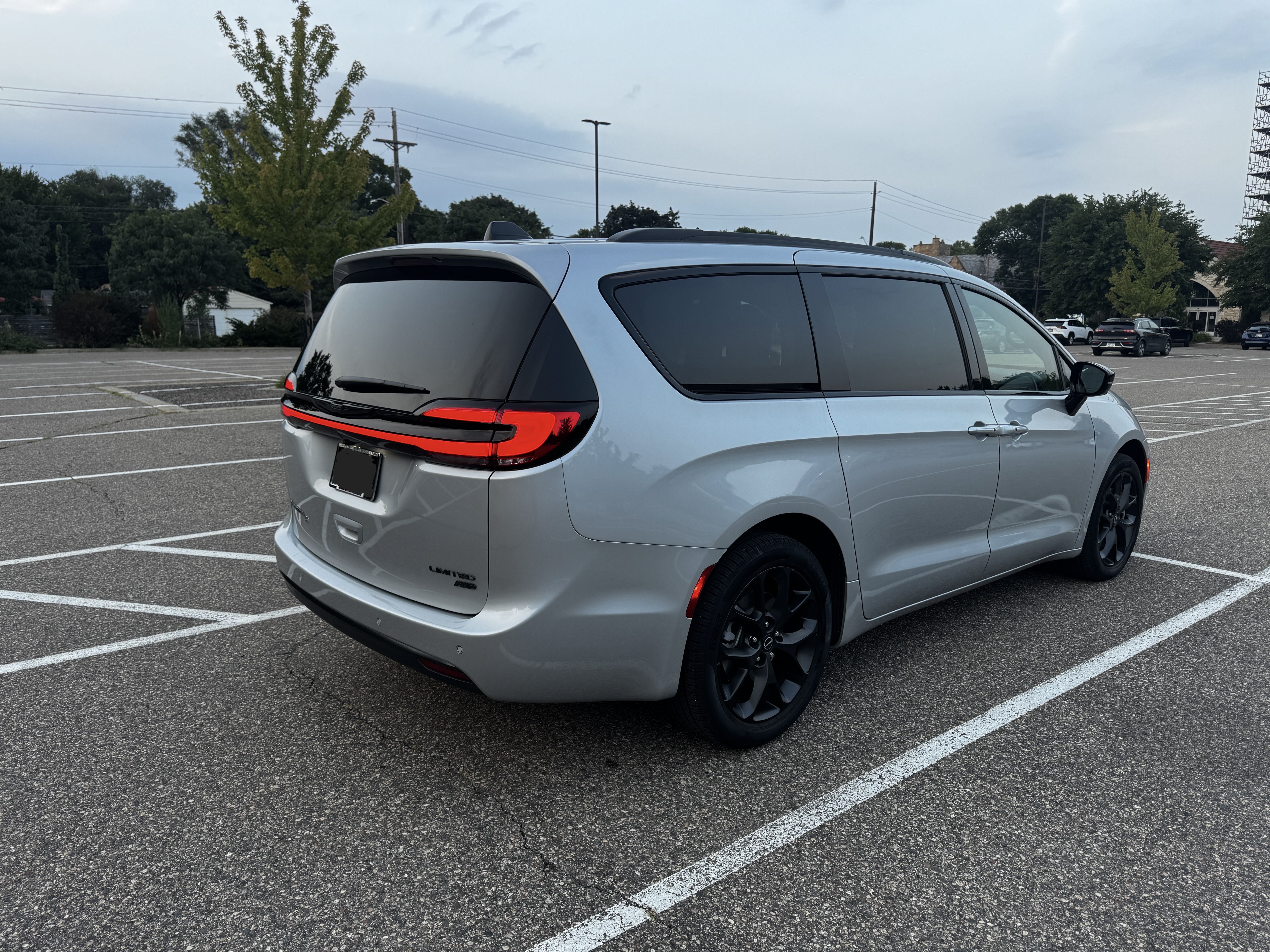 Used 2026 Chrysler Pacifica Limited w/ S Appearance Package AWD/4WD image 8