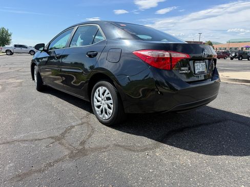 Used 2017 Toyota Corolla LE FWD image 8