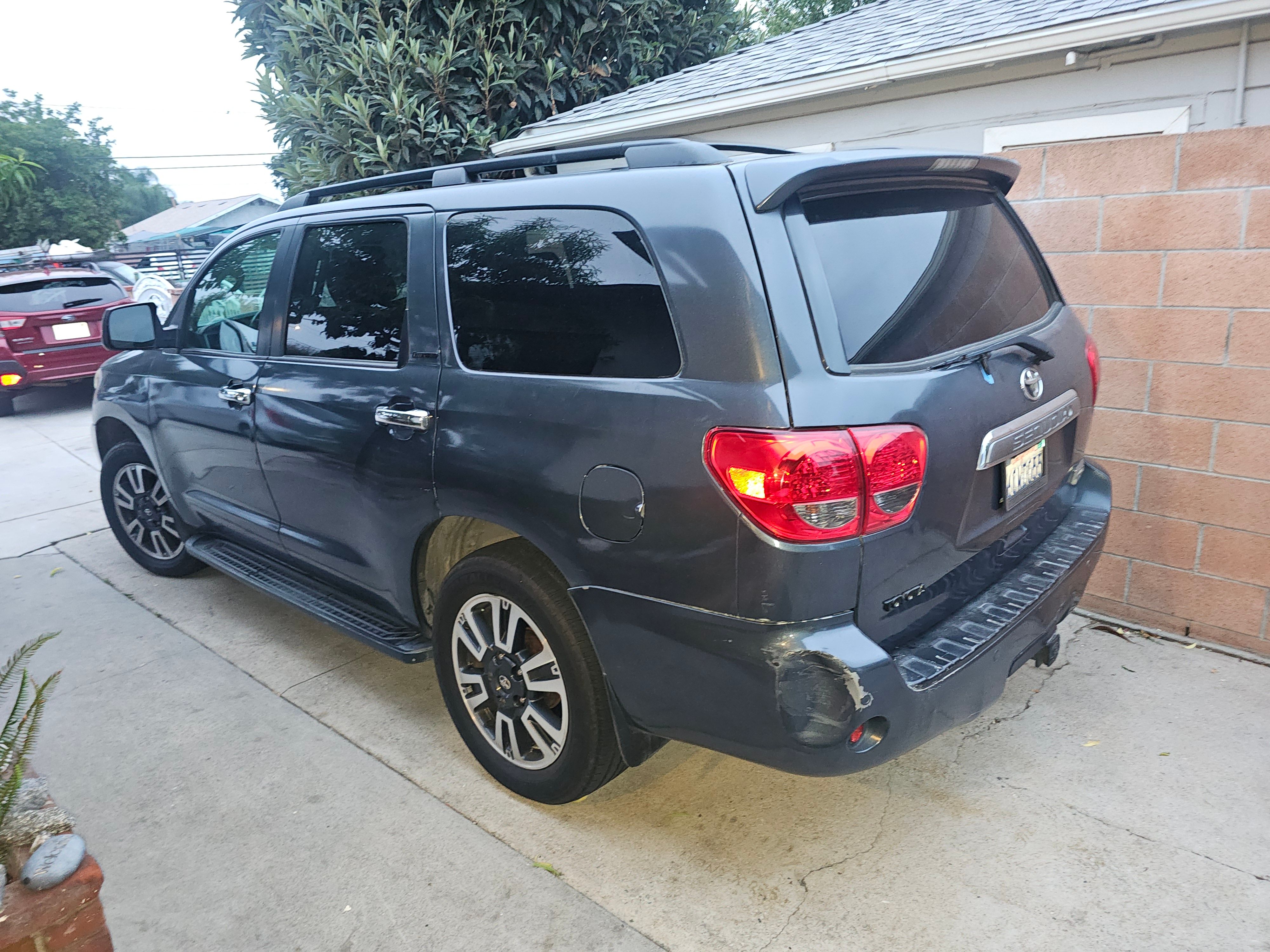 Used 2008 Toyota Sequoia Limited RWD image 1