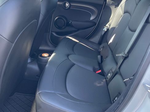 Used 2022 MINI Cooper 4-Door Hardtop image 15