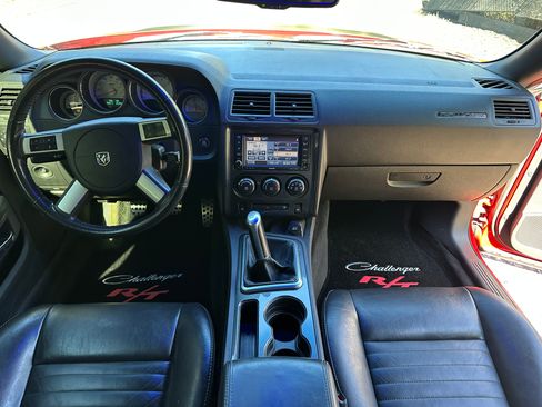 Used 2010 Dodge Challenger R/T image 27