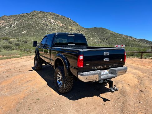 Used 2009 Ford F250 XLT image 2