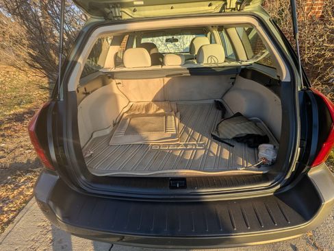 Used 2005 Subaru Outback 2.5i image 5