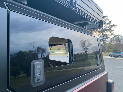 Used 2021 Jeep Gladiator Sport image 16