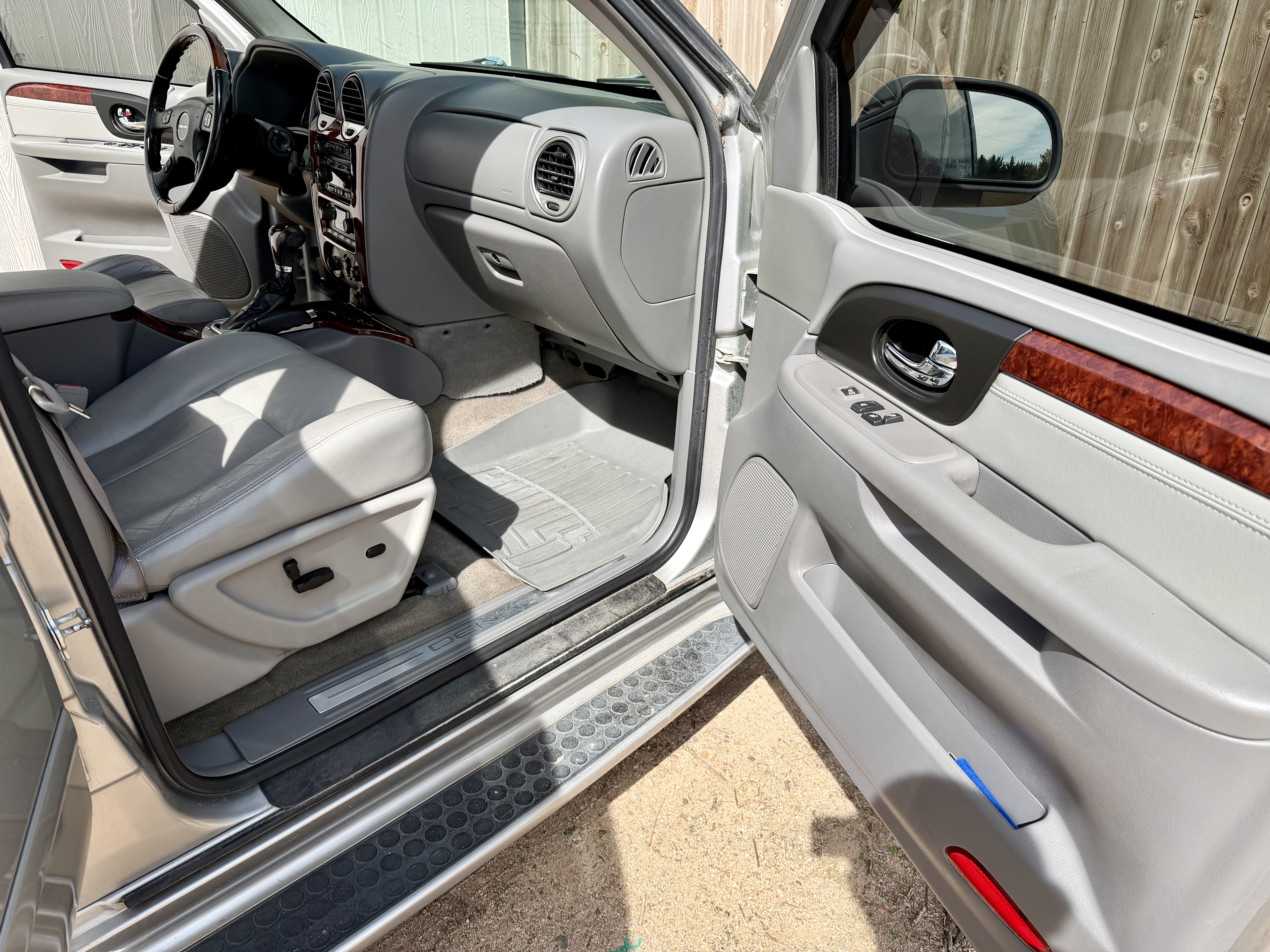 Used 2006 GMC Envoy Denali AWD/4WD image 14