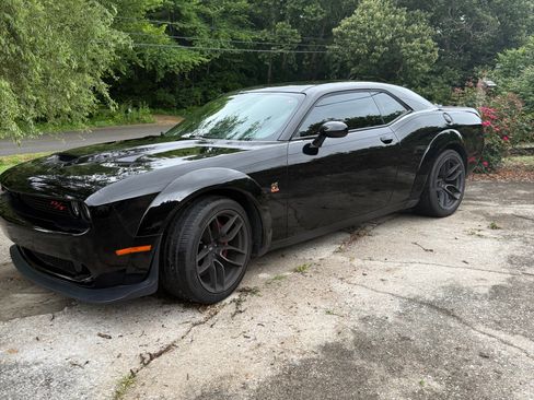Used 2020 Dodge Challenger R/T Scat Pack RWD image 1
