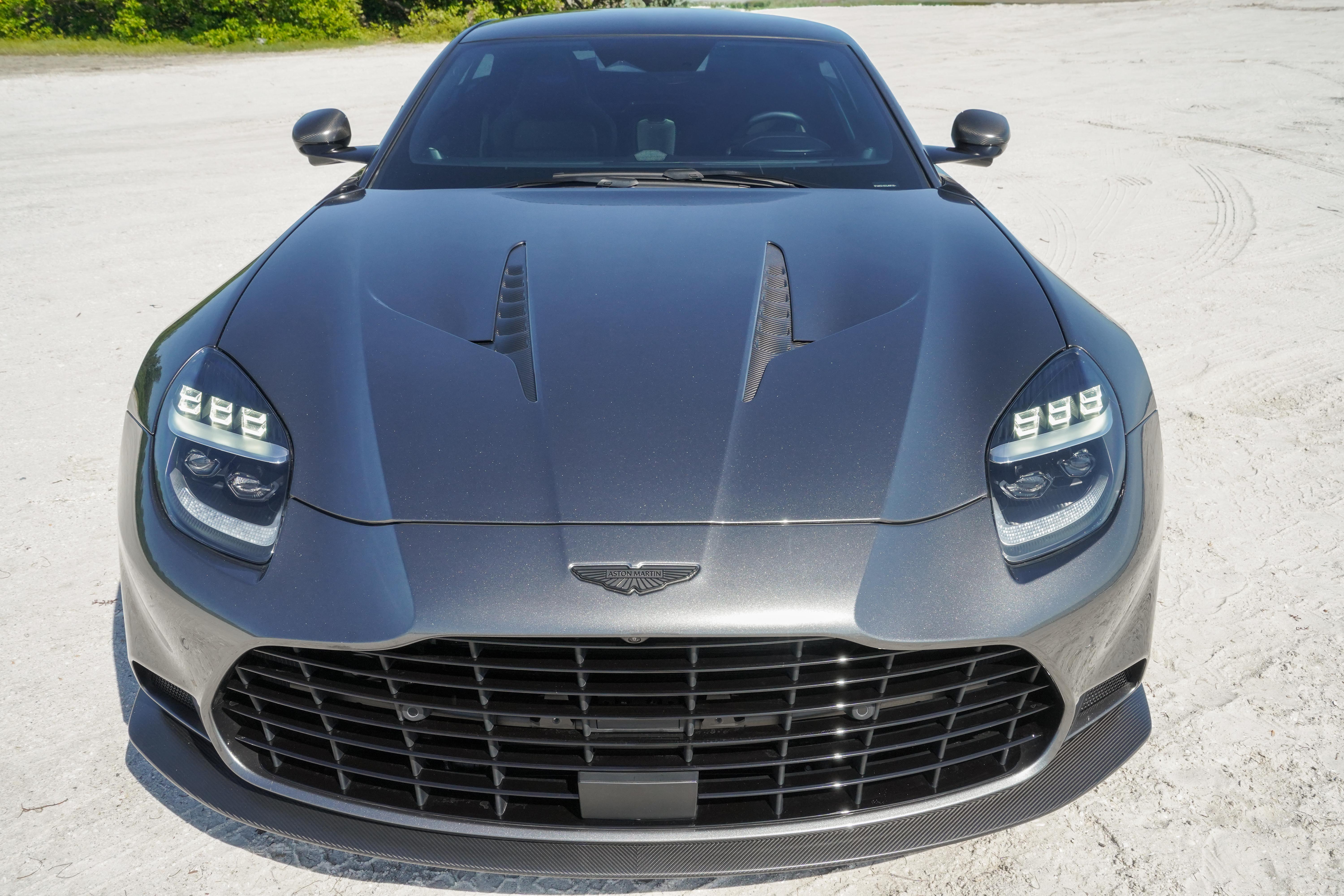 Used 2025 Aston Martin Vanquish RWD image 24