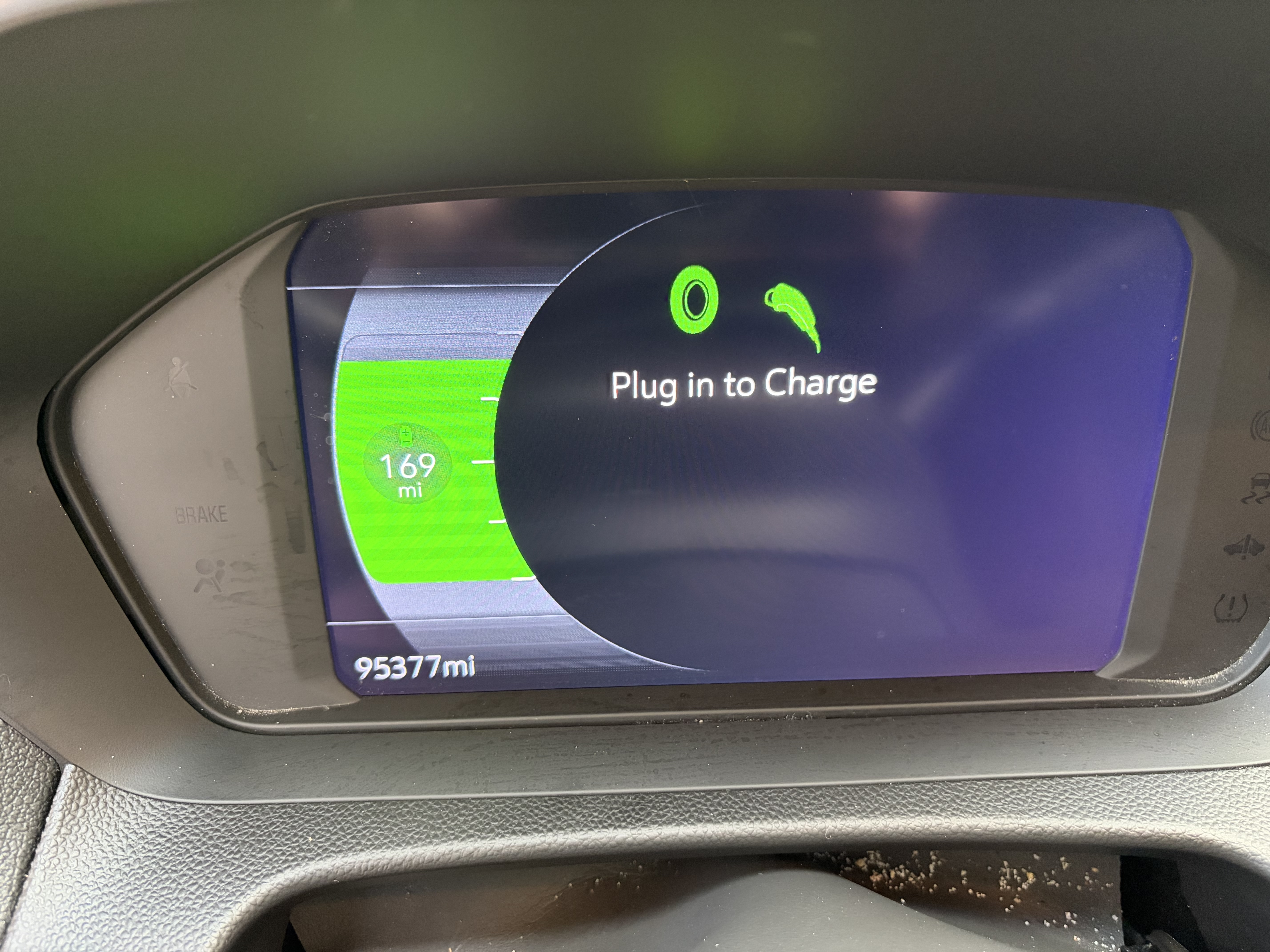 Used 2022 Chevrolet Bolt EUV LT w/ Convenience Package FWD image 11