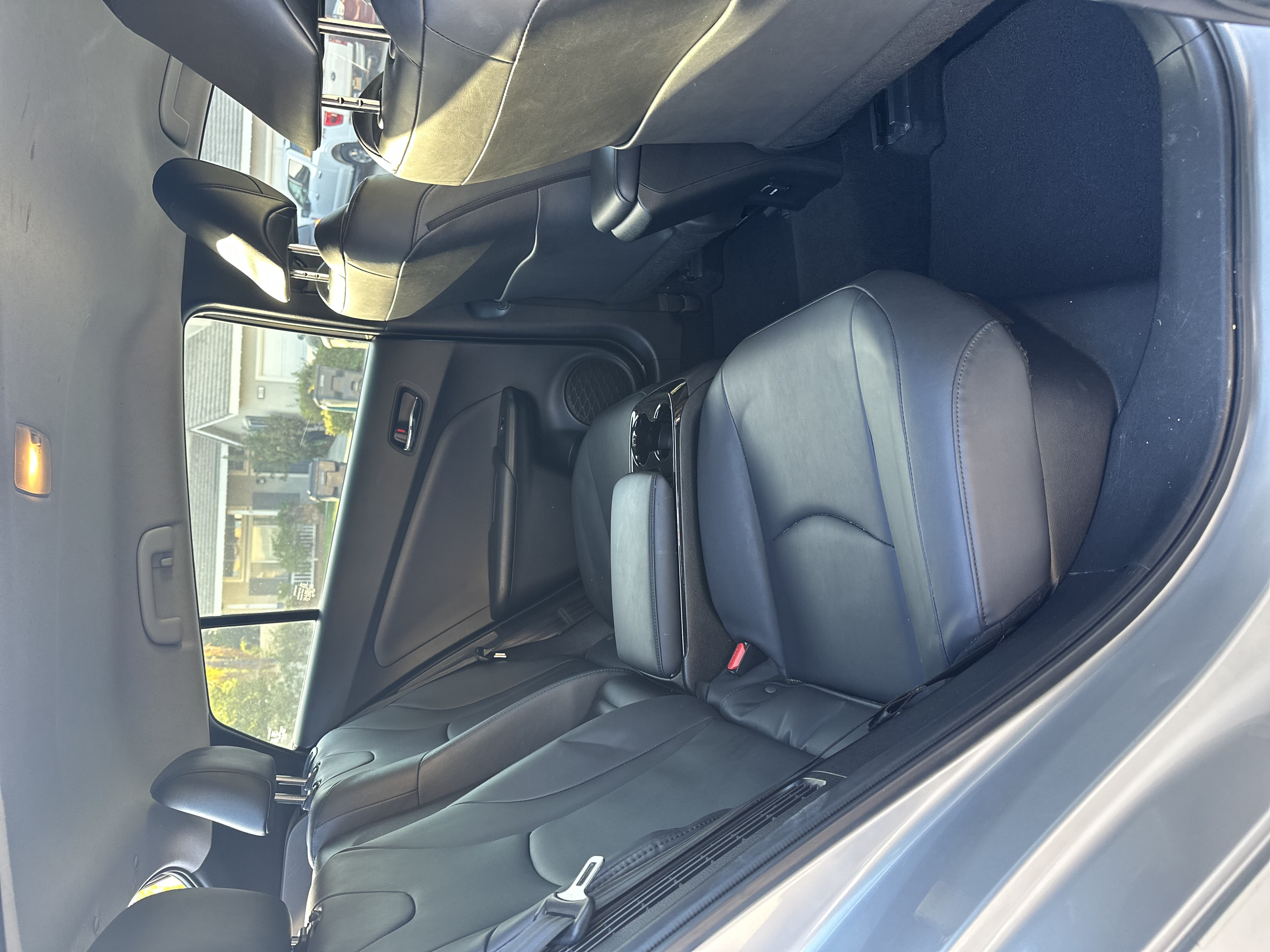 Used 2018 Toyota Prius Prime Premium w/ Carpet Mat Package FWD image 22