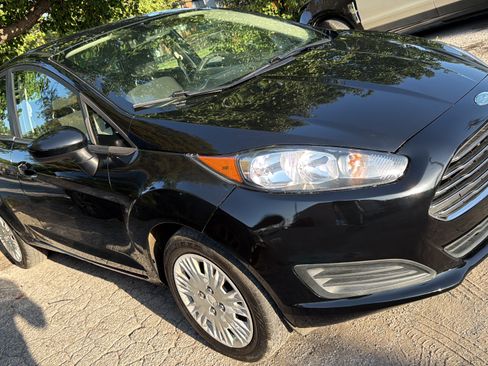 Used 2018 Ford Fiesta S FWD image 1