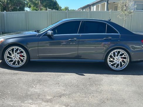 Used 2014 Mercedes-Benz E 350 Sedan image 1