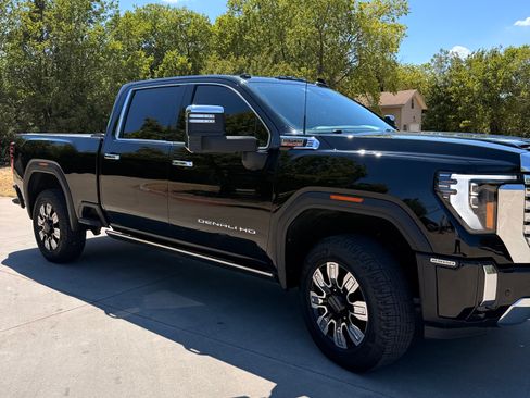 Used 2024 GMC Sierra 2500 Denali w/ Denali Reserve Package AWD/4WD image 1