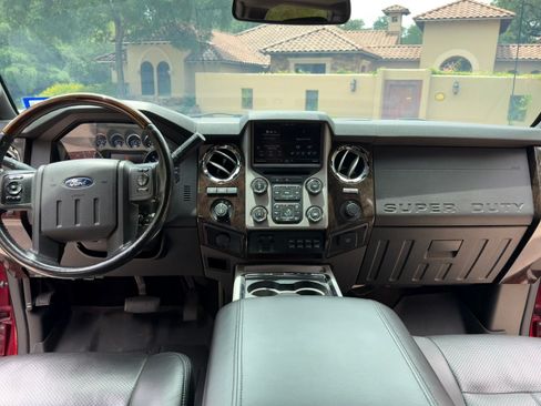 Used 2013 Ford F250 Platinum w/ FX4 Off Road Pkg AWD/4WD image 15