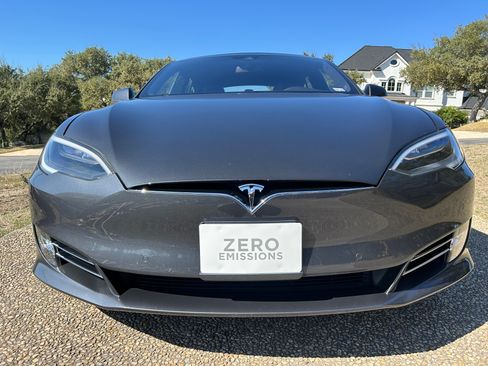 Used 2016 Tesla Model S P90D image 9