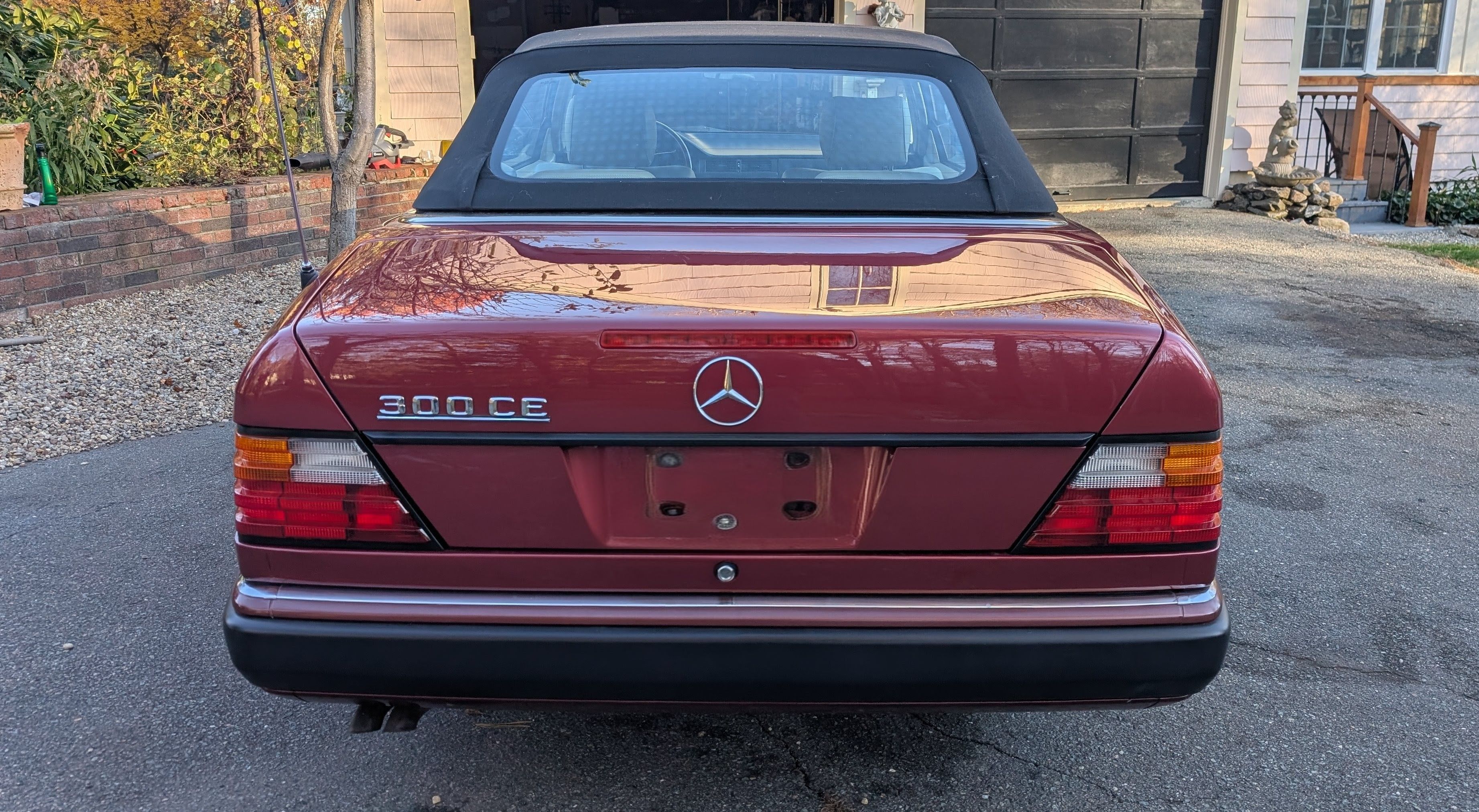 Used 1993 Mercedes-Benz 300 CE Convertible image 26
