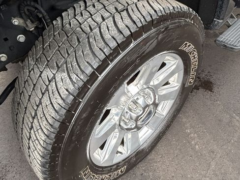 Used 2021 Ford F350 Platinum w/ FX4 Off-Road Package image 29