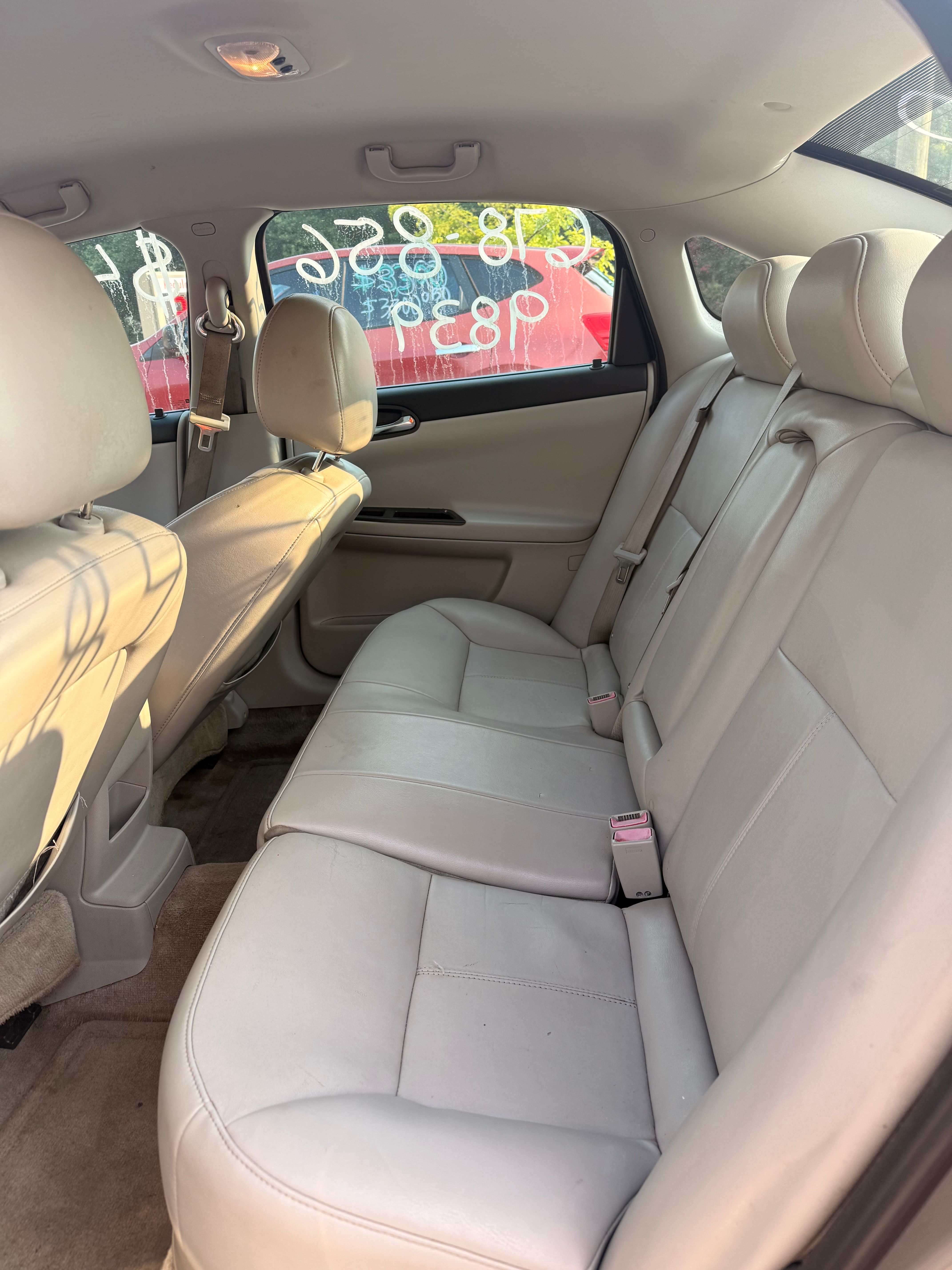 Used 2009 Chevrolet Impala LT w/ Luxury Edition Package FWD image 6