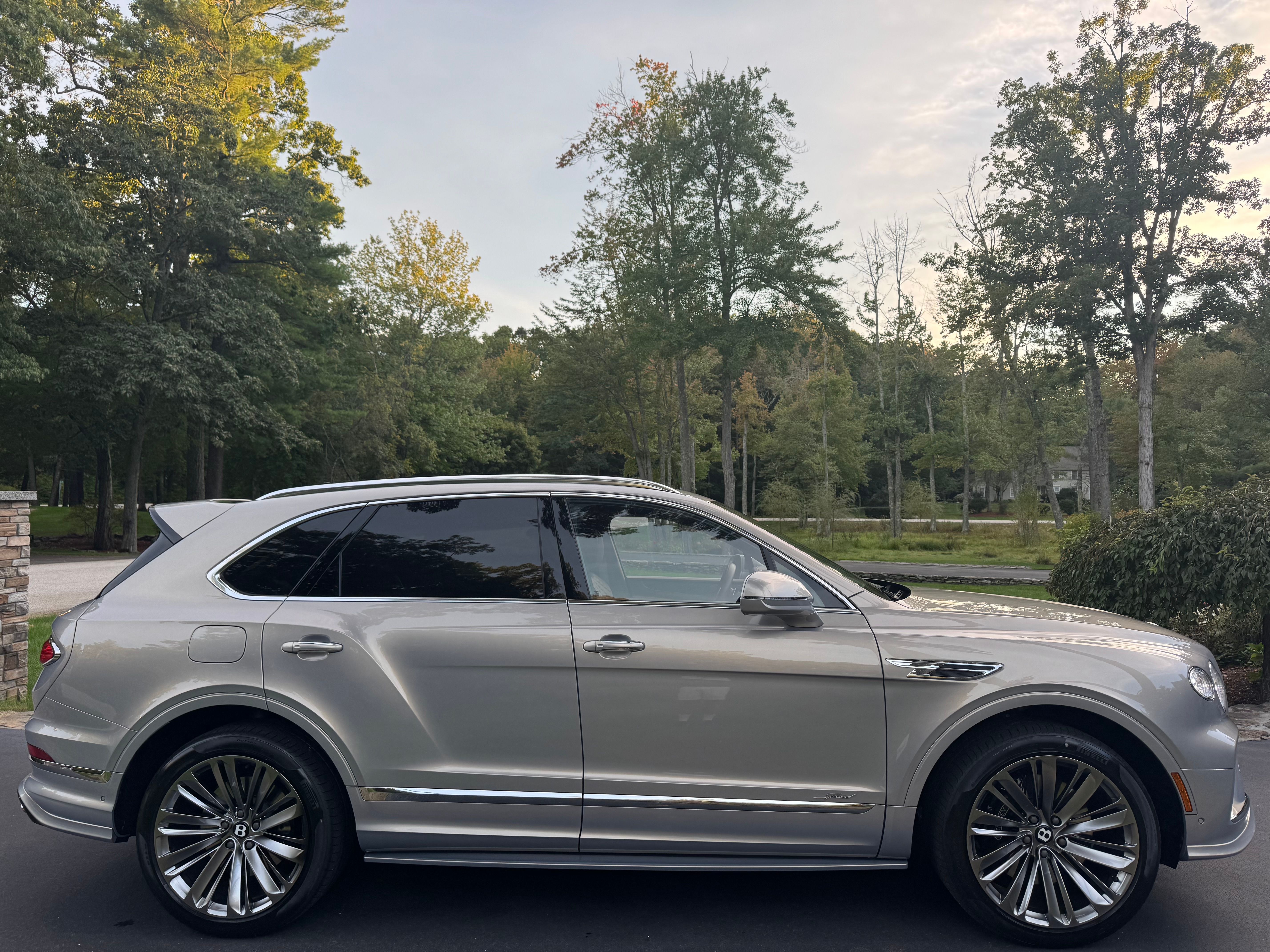Used 2022 Bentley Bentayga Speed AWD/4WD image 6