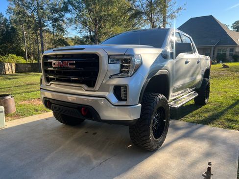 Used 2020 GMC Sierra 1500 Elevation w/ Elevation Value Package AWD/4WD image 5