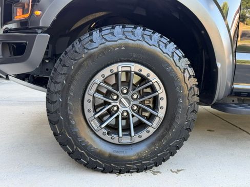 Used 2019 Ford F150 Raptor w/ Equipment Group 802A Luxury AWD/4WD image 12