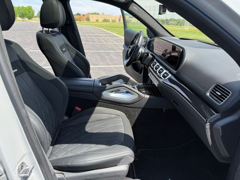 Used 2024 Mercedes-Benz GLS 63 AMG 4MATIC image 22
