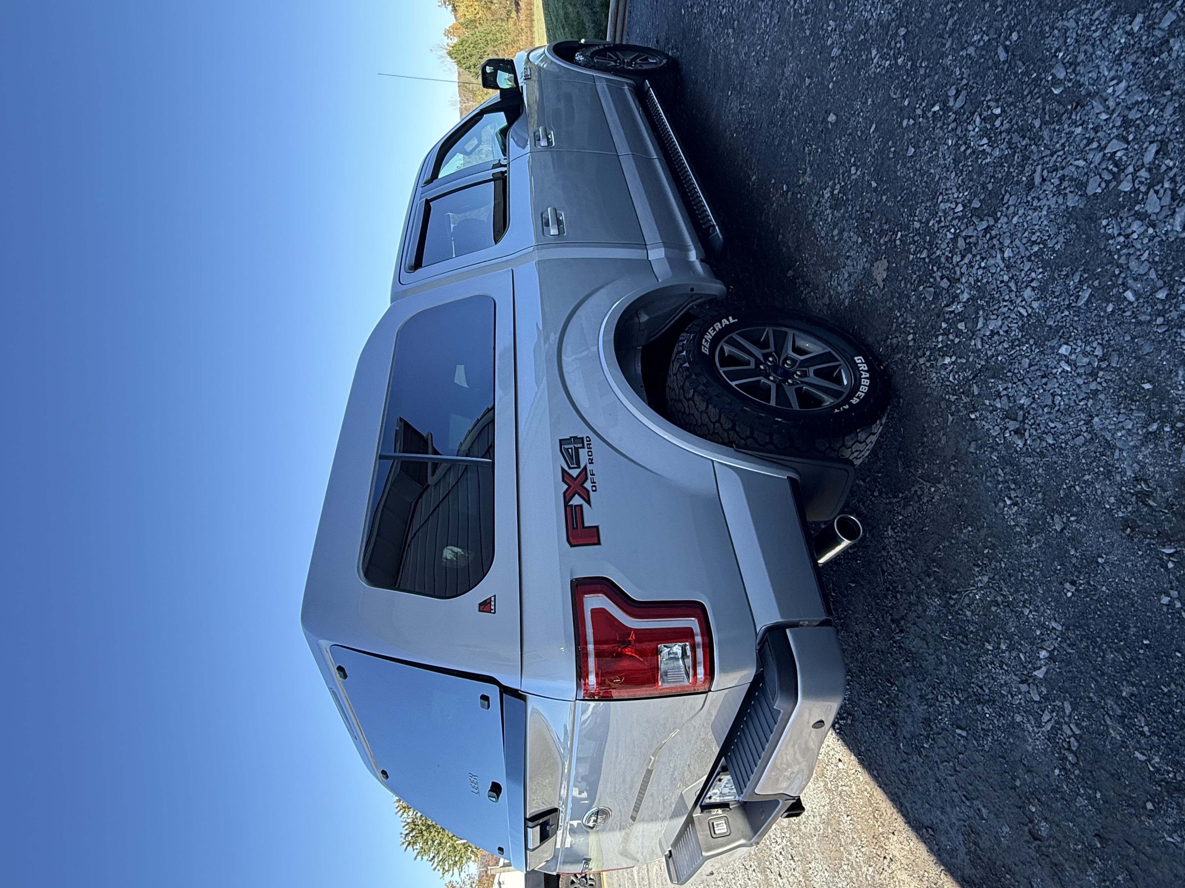 Used 2017 Ford F150 XLT w/ Equipment Group 302A Luxury AWD/4WD image 8