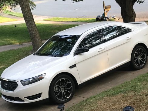 Used 2015 Ford Taurus SHO w/ Equipment Group 401A AWD/4WD image 1