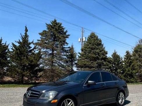 Used 2014 Mercedes-Benz C 300 4MATIC Sedan image 20