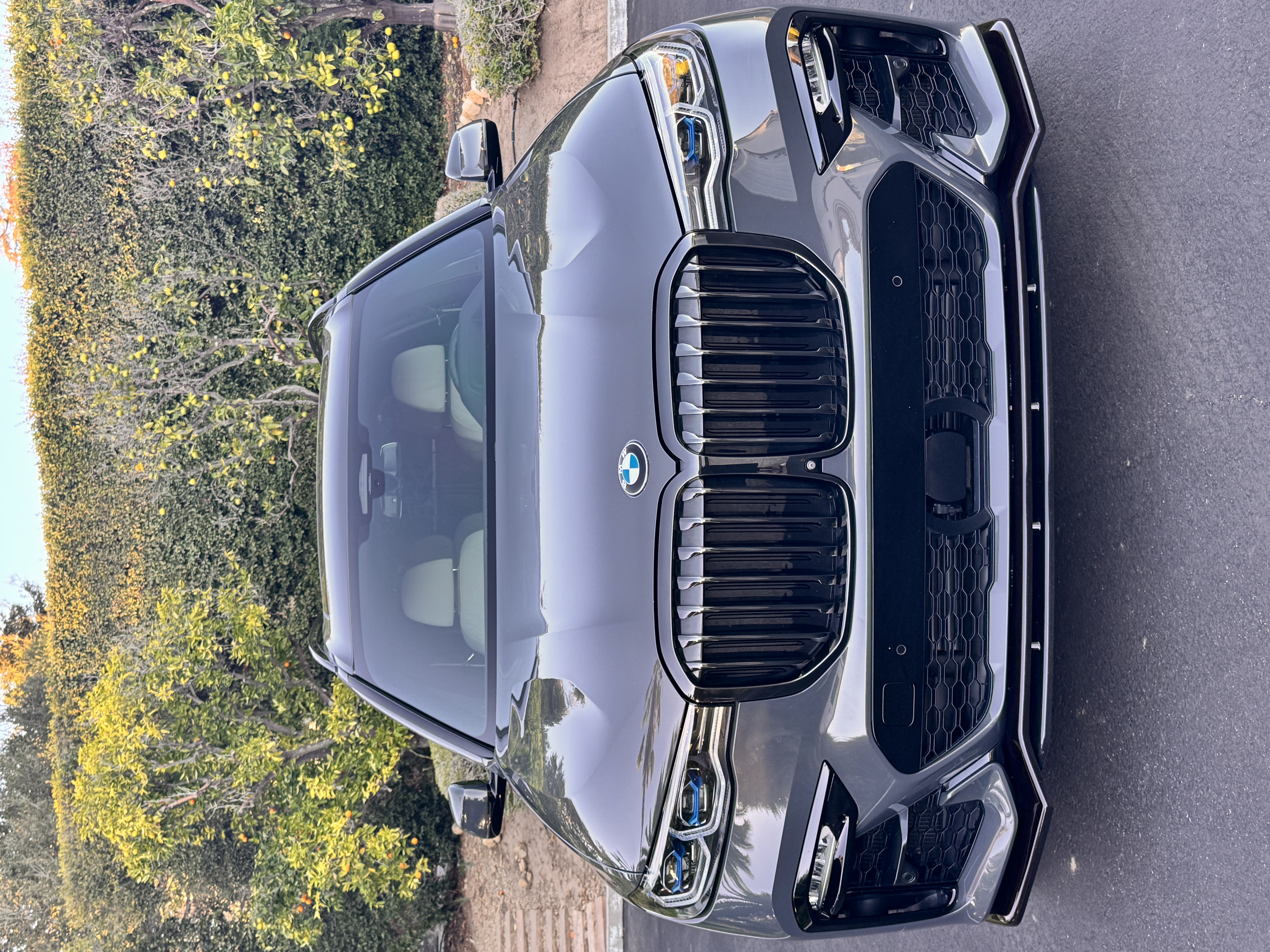 Used 2022 BMW X7 M50i AWD/4WD image 4