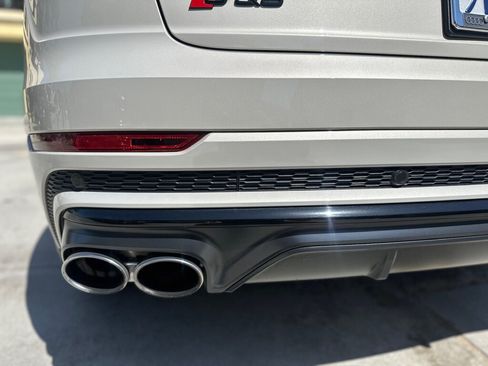 Used 2023 Audi SQ8 Premium Plus w/ SQ8 Luxury Package AWD/4WD image 20