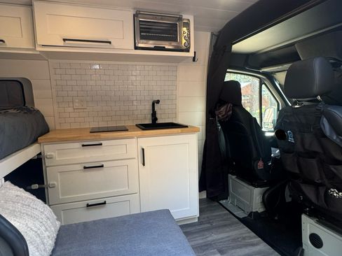 Used 2023 Mercedes-Benz Sprinter 2500 image 20