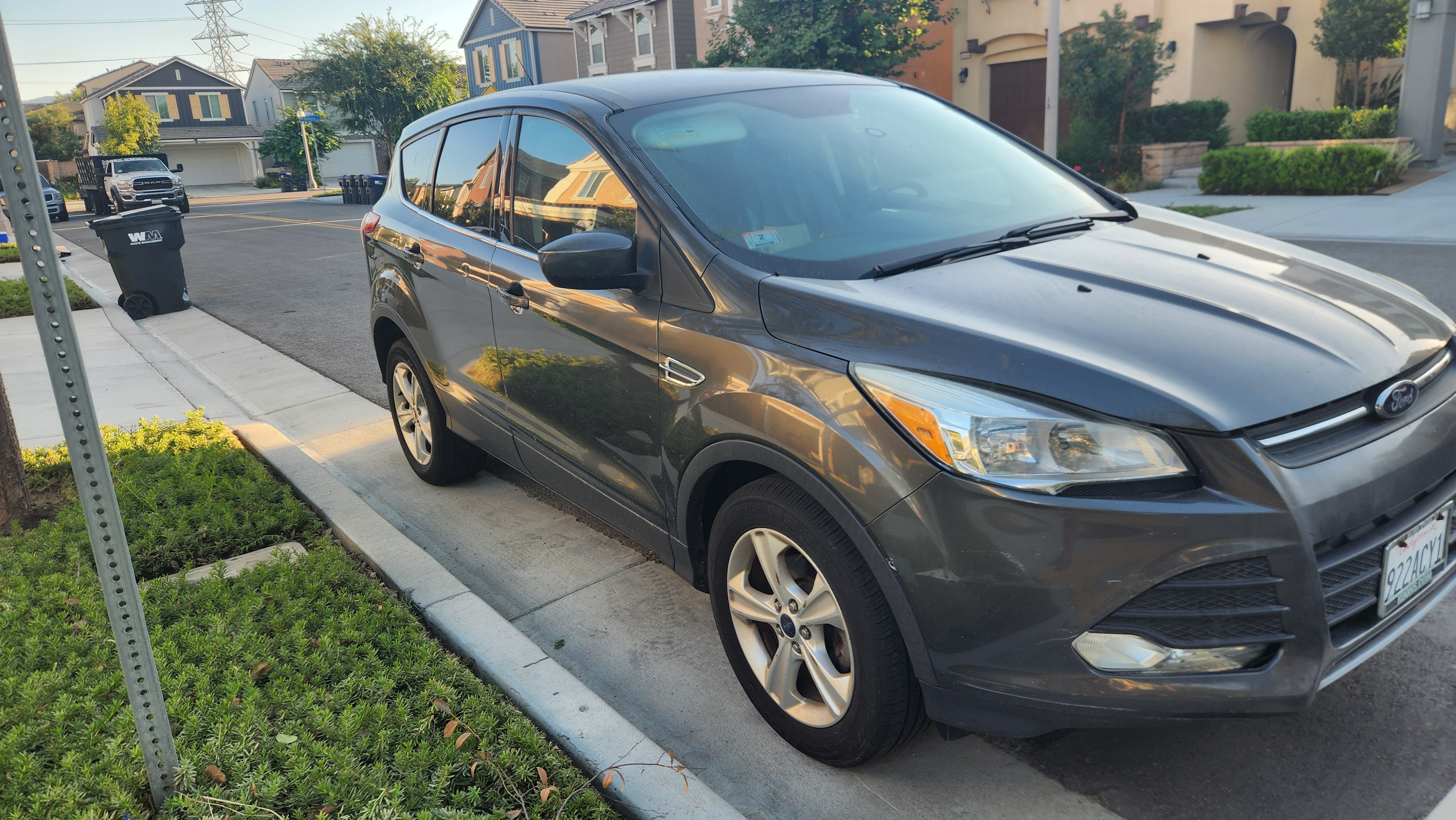 Used 2015 Ford Escape SE FWD image 3