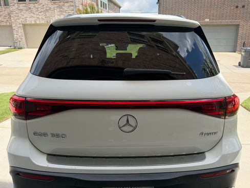 Used 2023 Mercedes-Benz EQB 350 4MATIC SUV image 5
