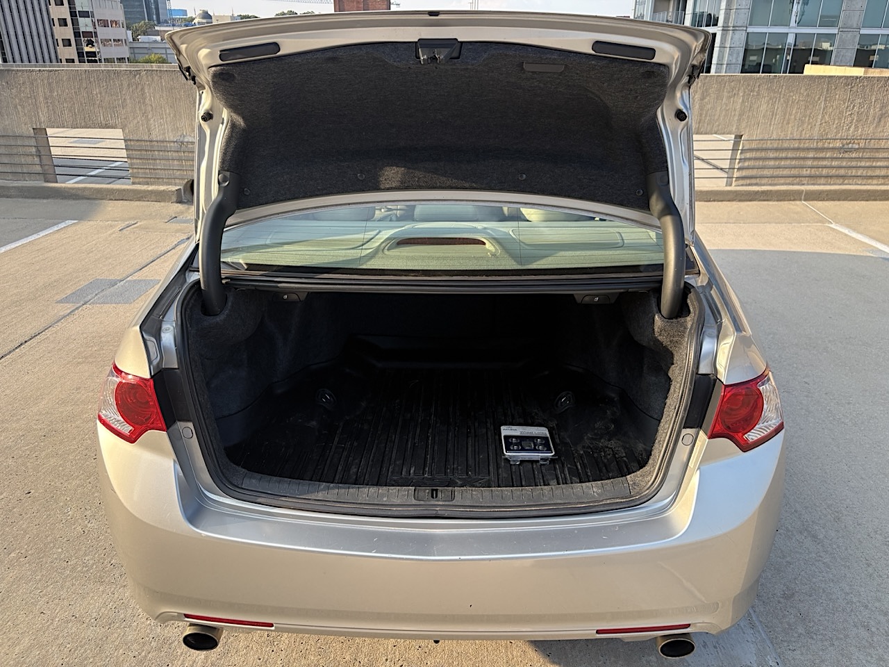 Used 2010 Acura TSX Sedan FWD image 5