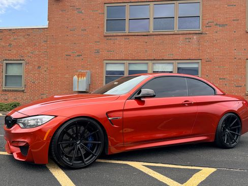 Used 2015 BMW M4 Convertible image 13