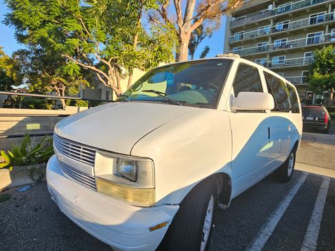 Used 2005 Chevrolet Astro Passenger image 8