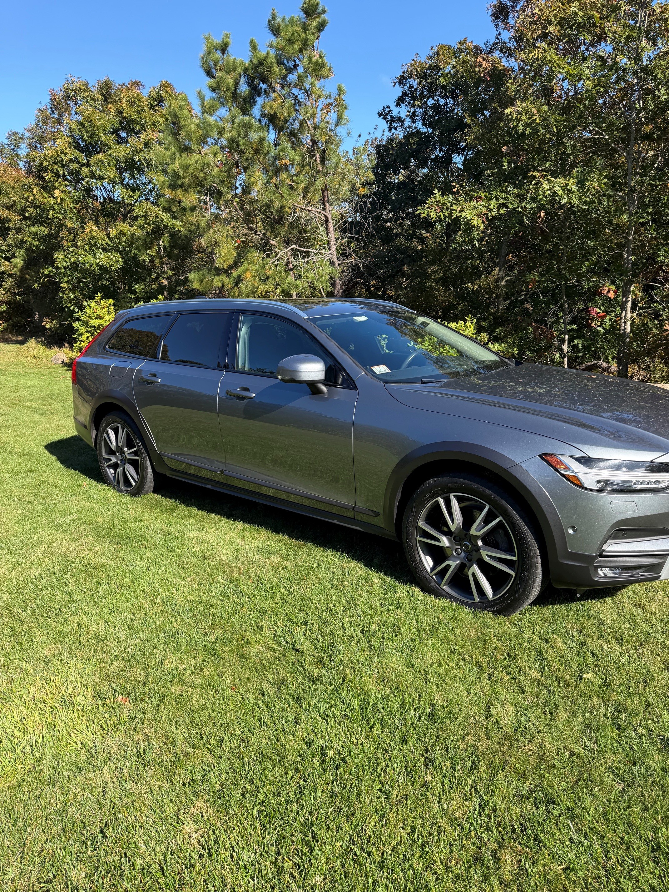 Used 2017 Volvo V90 T6 Cross Country AWD/4WD image 4