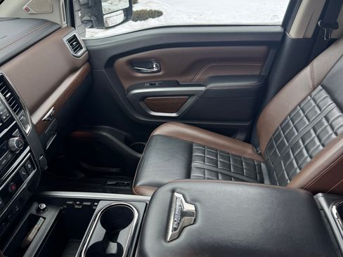 Used 2018 Nissan Titan Platinum Reserve w/ Platinum Utility Package image 11