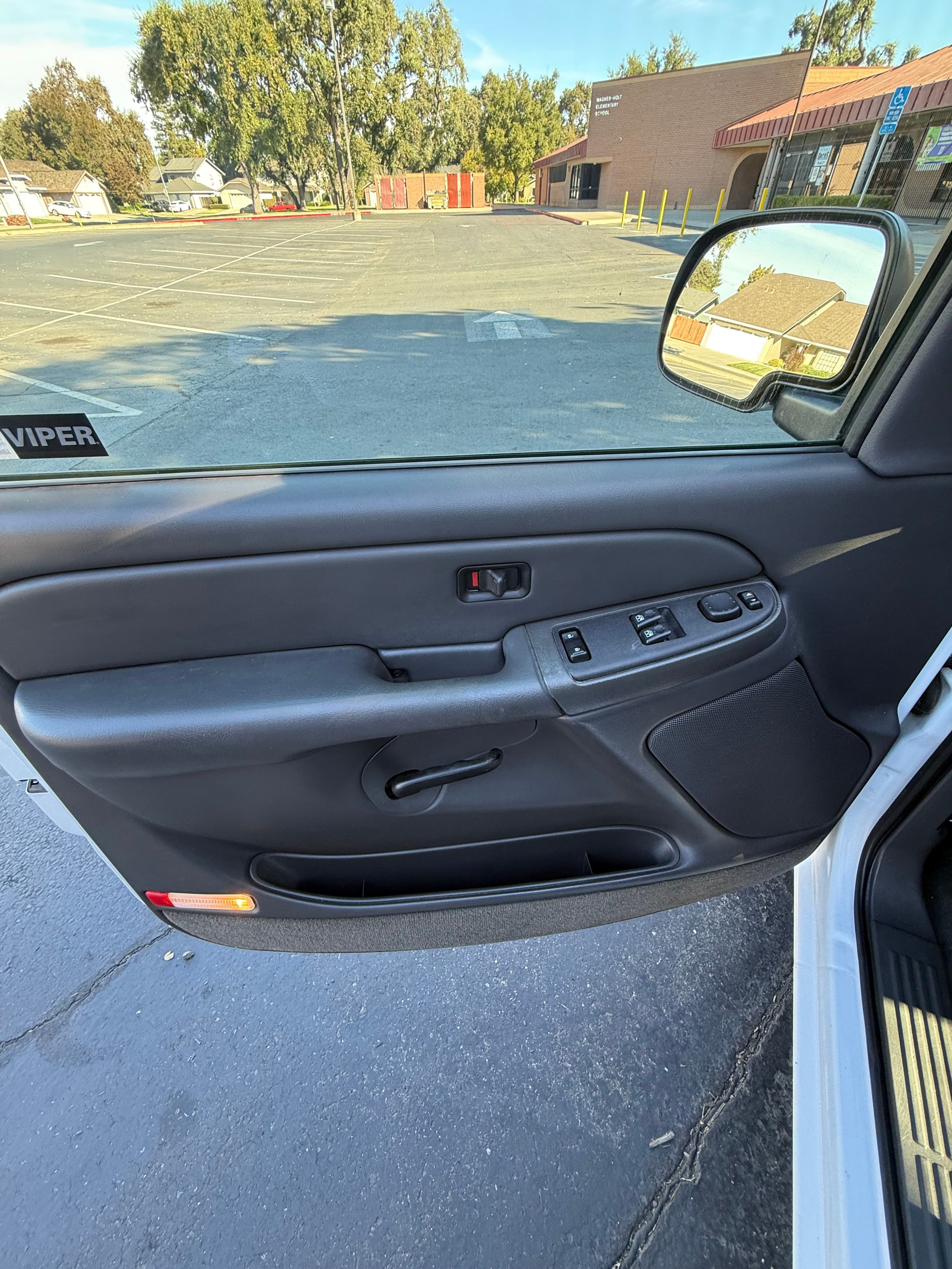 Used 2004 Chevrolet Silverado 1500 LS w/ Light Duty Power Package RWD image 11