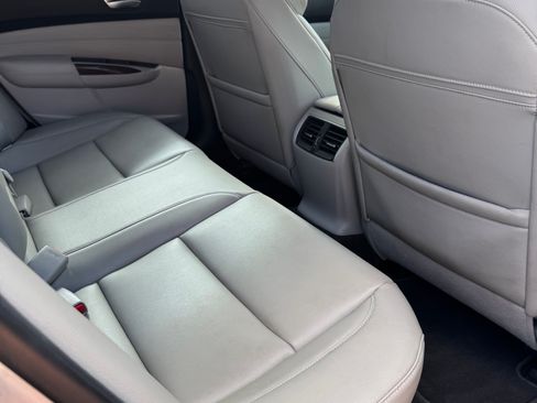 Used 2017 Acura TLX FWD image 11