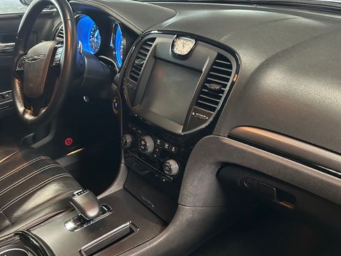 Used 2014 Chrysler 300 S image 11