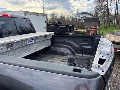 Used 2017 RAM 1500 Classic SLT image 10