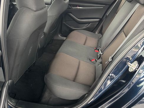 Used 2021 MAZDA MAZDA3 s image 10