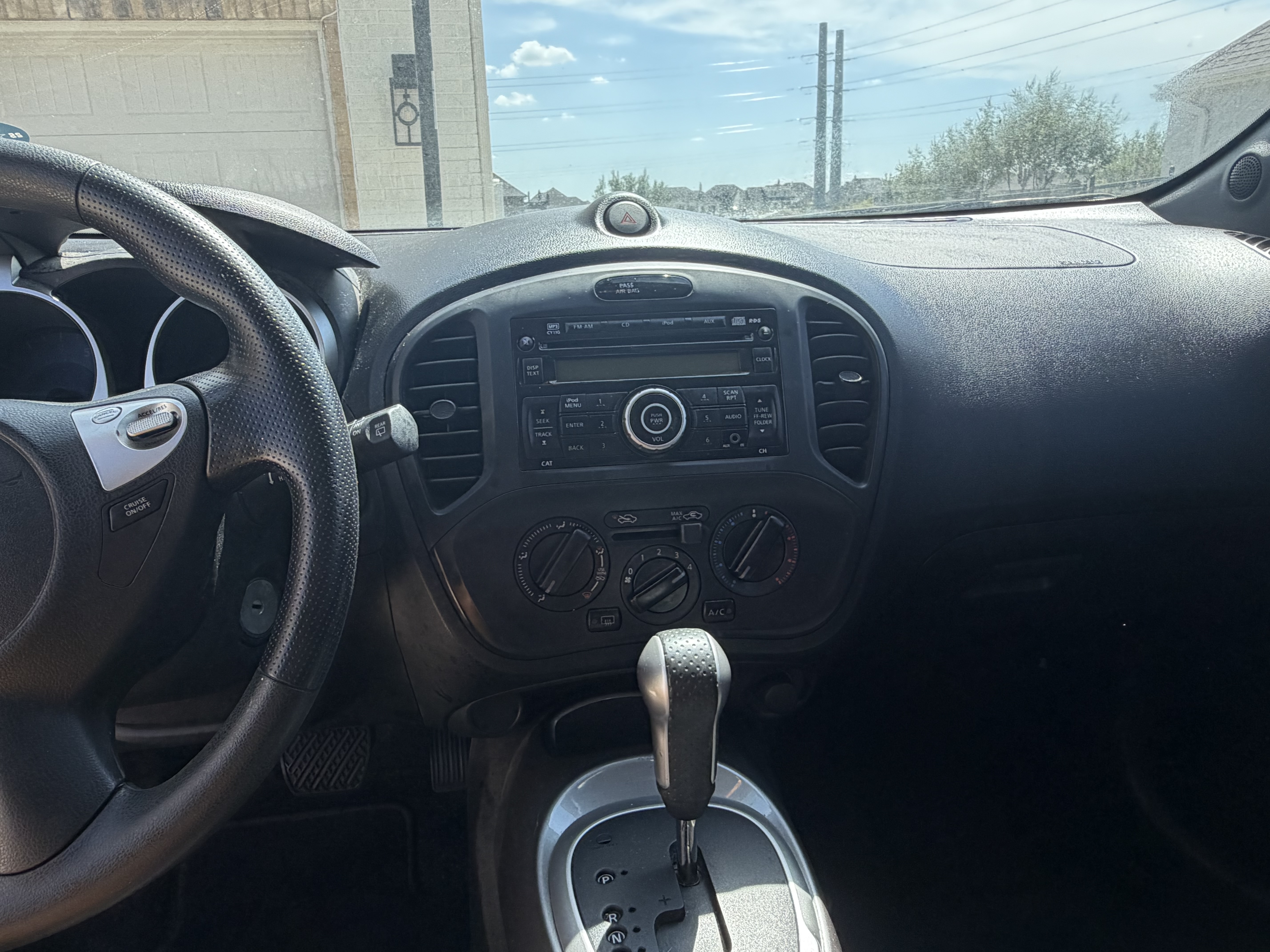 Used 2012 Nissan Juke S FWD image 13