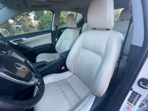 Used 2012 Lexus CT 200h Premium image 5